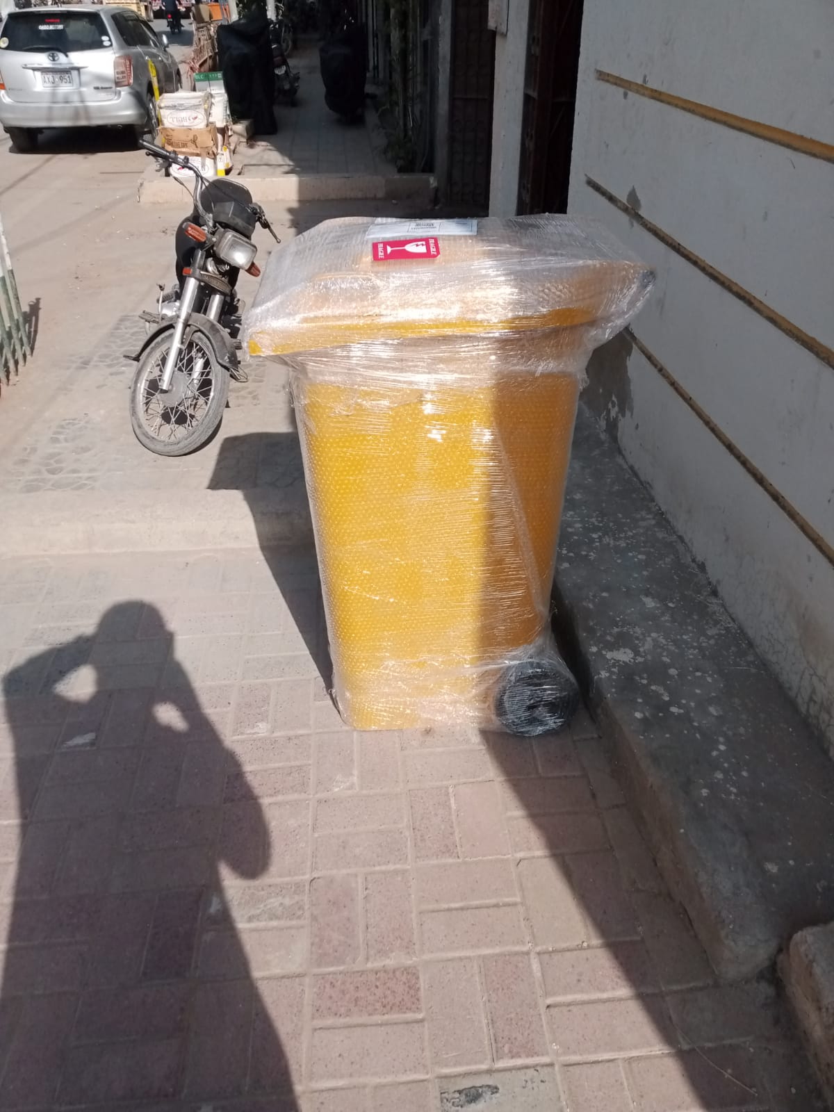 240Ltr Wheel Dustbin